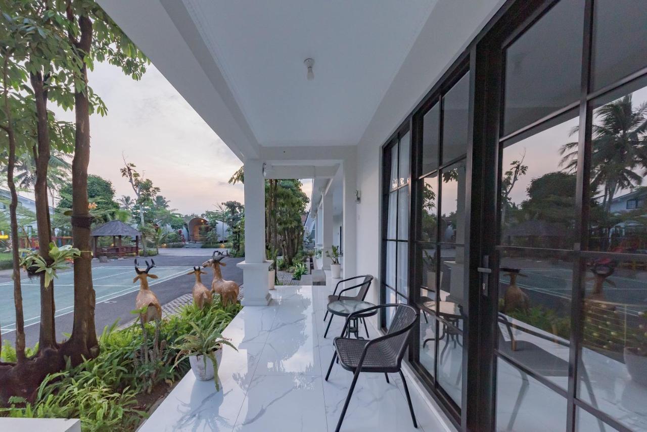 Urbanview Hotel Khayrizsan Tasikmalaya By Reddoorz Exterior foto