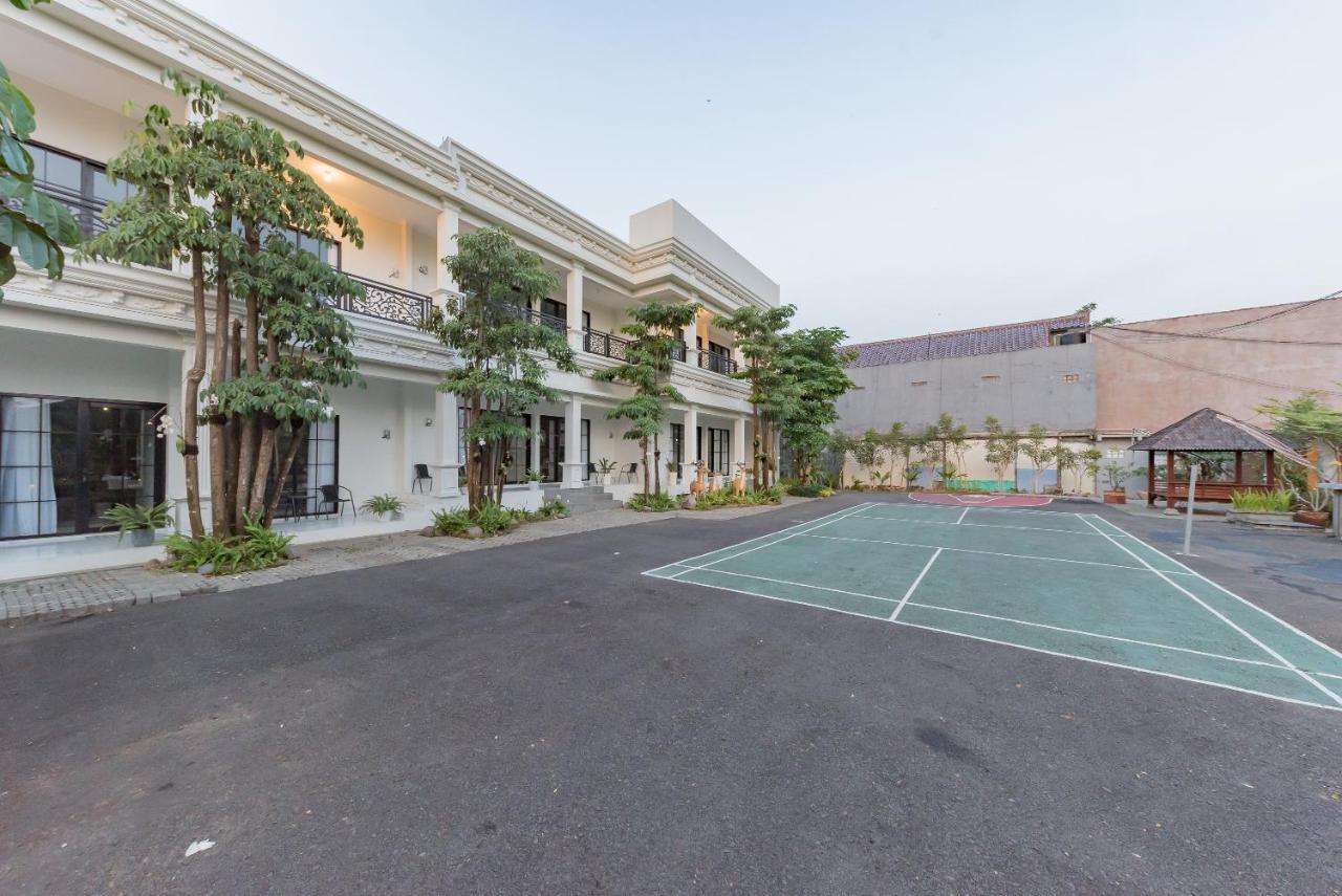 Urbanview Hotel Khayrizsan Tasikmalaya By Reddoorz Exterior foto